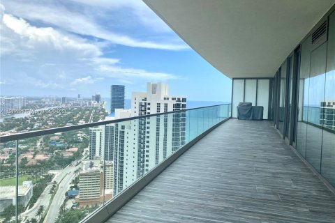 Copropriété à vendre à Sunny Isles Beach, Floride: 2 chambres, 113.62 m2 № 1979250 - photo 4