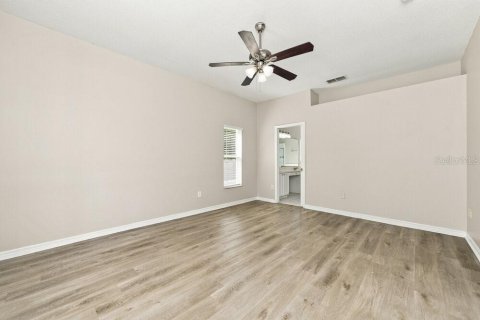 Villa ou maison à louer à Kissimmee, Floride: 3 chambres, 191.84 m2 № 2377590 - photo 11