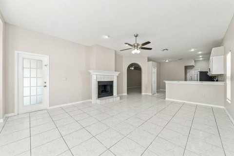 Villa ou maison à louer à Kissimmee, Floride: 3 chambres, 191.84 m2 № 2377590 - photo 8