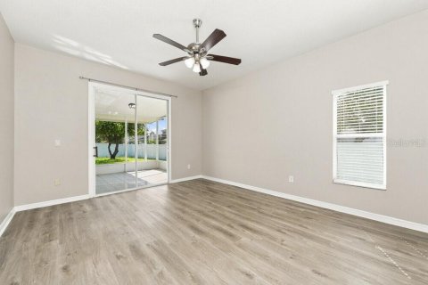 Villa ou maison à louer à Kissimmee, Floride: 3 chambres, 191.84 m2 № 2377590 - photo 10