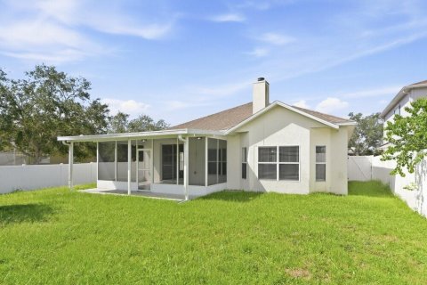 Villa ou maison à louer à Kissimmee, Floride: 3 chambres, 191.84 m2 № 2377590 - photo 16