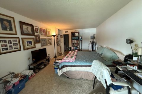 Condo in Winter Haven, Florida, 2 bedrooms  № 1675562 - photo 10