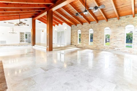 House in Southwest Ranches, Florida 3 bedrooms, 263.29 sq.m. № 1798984 - photo 14