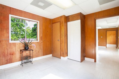 House in Southwest Ranches, Florida 3 bedrooms, 263.29 sq.m. № 1798984 - photo 16