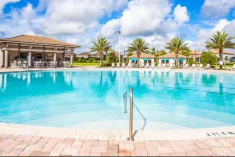 Condo in Davenport, Florida, 3 bedrooms № 2196386 - photo 28
