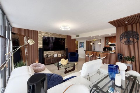 Copropriété à louer à Hallandale Beach, Floride: 2 chambres, 132.85 m2 № 2013784 - photo 8