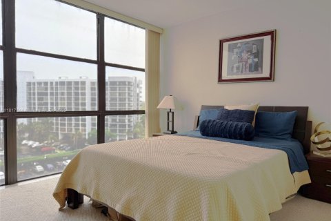 Copropriété à louer à Hallandale Beach, Floride: 2 chambres, 132.85 m2 № 2013784 - photo 17