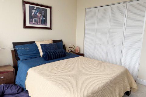 Copropriété à louer à Hallandale Beach, Floride: 2 chambres, 132.85 m2 № 2013784 - photo 15