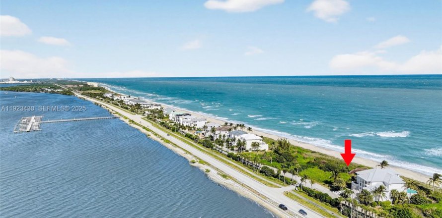Terrain à Jensen Beach, Floride № 1982873