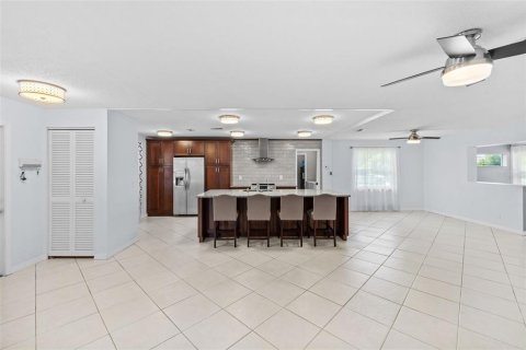 House in Sarasota, Florida 2 bedrooms, 167.32 sq.m. № 1866513 - photo 15