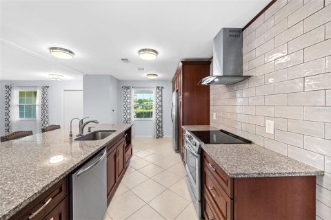 House in Sarasota, Florida 2 bedrooms, 167.32 sq.m. № 1866513 - photo 24