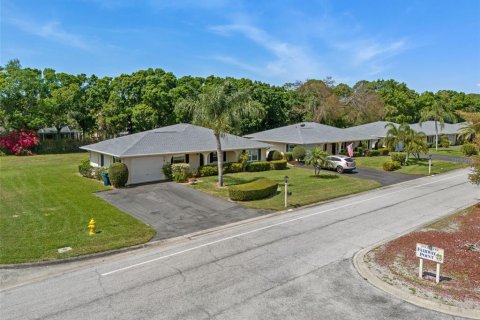 House in Sarasota, Florida 2 bedrooms, 167.32 sq.m. № 1866513 - photo 8