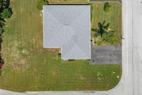 House in Sarasota, Florida 2 bedrooms, 167.32 sq.m. № 1866513 - photo 6