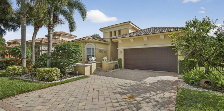 Villa ou maison à Wellington, Floride 2 chambres, 219.62 m2 № 2082378