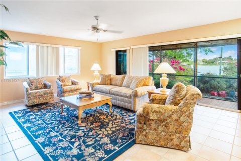 Купить виллу или дом в Майами, Флорида 4 спальни, 275.18м2, № 2043593 - фото 15