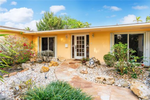 Купить виллу или дом в Майами, Флорида 4 спальни, 275.18м2, № 2043593 - фото 2