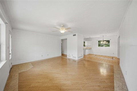 Villa ou maison à vendre à Ocala, Floride: 4 chambres, 179.49 m2 № 2429274 - photo 9