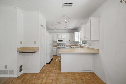 Villa ou maison à vendre à Ocala, Floride: 4 chambres, 179.49 m2 № 2429274 - photo 12