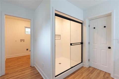 House in Sorrento, Florida 3 bedrooms, 207.08 sq.m. № 1899597 - photo 30