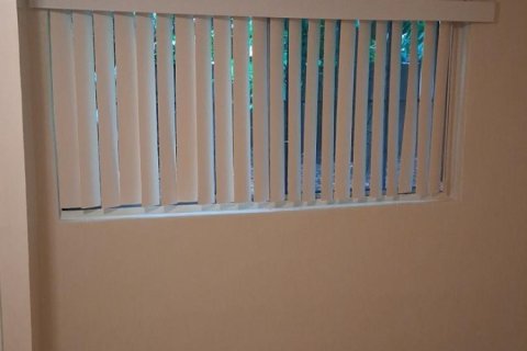 Immobilier commercial à louer à Miami Gardens, Floride: 3 pièces, 153.85 m2 № 2288791 - photo 2