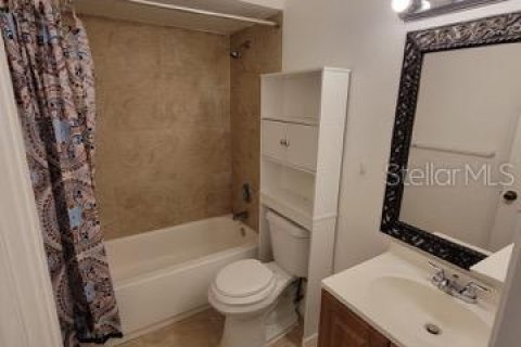 Condo in Orlando, Florida, 2 bedrooms  № 1566679 - photo 13