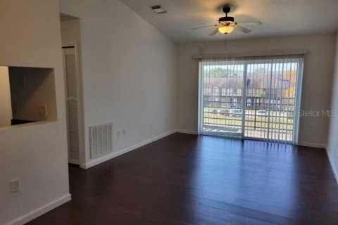 Condo in Orlando, Florida, 2 bedrooms  № 1566679 - photo 20