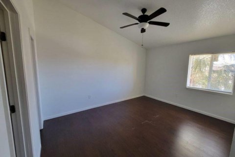 Condo in Orlando, Florida, 2 bedrooms  № 1566679 - photo 15