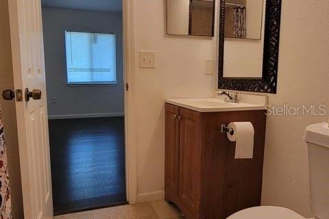 Condo in Orlando, Florida, 2 bedrooms  № 1566679 - photo 12
