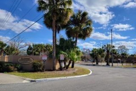 Condo in Orlando, Florida, 2 bedrooms  № 1566679 - photo 1