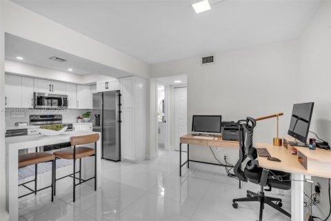 Condominio en venta en Sunny Isles Beach, Florida, 2 dormitorios, 131.27 m2 № 1931766 - foto 8