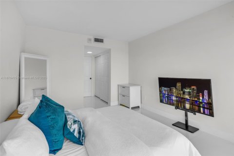 Condominio en venta en Sunny Isles Beach, Florida, 2 dormitorios, 131.27 m2 № 1931766 - foto 14