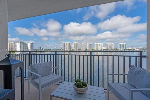 Condominio en venta en Sunny Isles Beach, Florida, 2 dormitorios, 131.27 m2 № 1931766 - foto 26