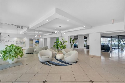 Condominio en venta en Sunny Isles Beach, Florida, 2 dormitorios, 131.27 m2 № 1931766 - foto 24