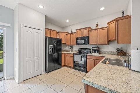 Touwnhouse à vendre à Tampa, Floride: 3 chambres, 156.17 m2 № 1909957 - photo 11
