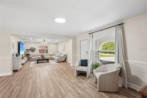 House in Port Charlotte, Florida 4 bedrooms, 210.7 sq.m. № 2348088 - photo 9