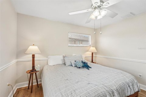 House in Port Charlotte, Florida 4 bedrooms, 210.7 sq.m. № 2348088 - photo 27