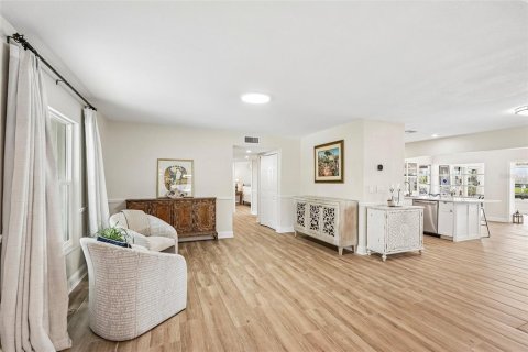 House in Port Charlotte, Florida 4 bedrooms, 210.7 sq.m. № 2348088 - photo 7