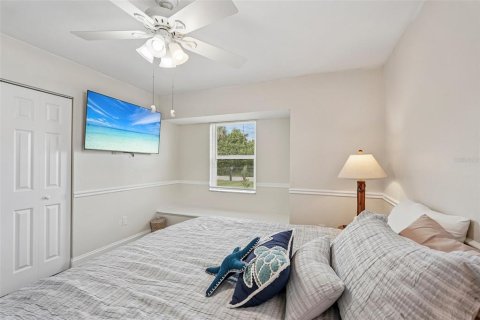 House in Port Charlotte, Florida 4 bedrooms, 210.7 sq.m. № 2348088 - photo 28
