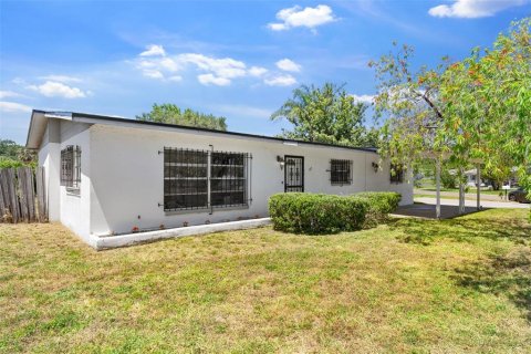Купить виллу или дом в Тампа, Флорида 3 комнаты, 178.37м2, № 1652513 - фото 3