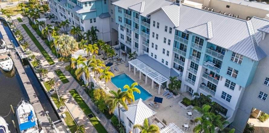 Apartamento en Ruskin, Florida 3 dormitorios, 172.8 m2 № 1850971