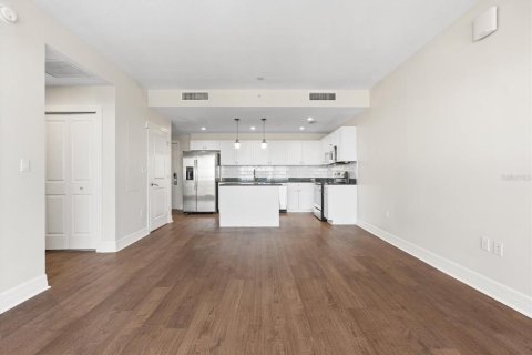 Apartamento en alquiler en Ruskin, Florida, 3 dormitorios, 172.8 m2 № 1850971 - foto 6