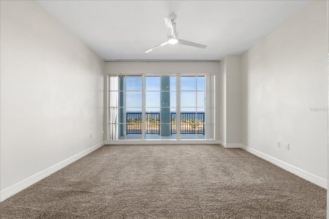 Apartamento en alquiler en Ruskin, Florida, 3 dormitorios, 172.8 m2 № 1850971 - foto 12