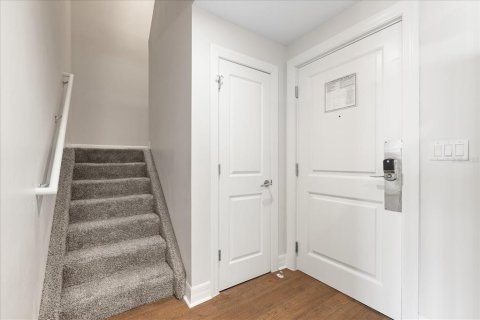 Apartamento en alquiler en Ruskin, Florida, 3 dormitorios, 172.8 m2 № 1850971 - foto 8