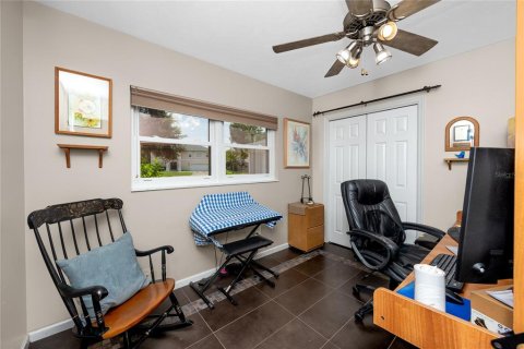 House in Tampa, Florida 3 bedrooms, 169.36 sq.m. № 1837448 - photo 21