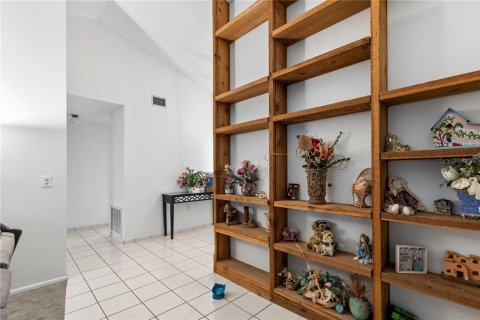 Villa ou maison à vendre à New Port Richey, Floride: 4 chambres, 178.47 m2 № 2419598 - photo 13