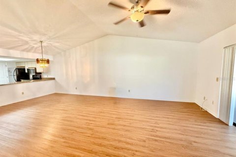 Villa ou maison à louer à Tampa, Floride: 2 chambres, 108.32 m2 № 1874066 - photo 11