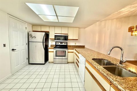 Villa ou maison à louer à Tampa, Floride: 2 chambres, 108.32 m2 № 1874066 - photo 4