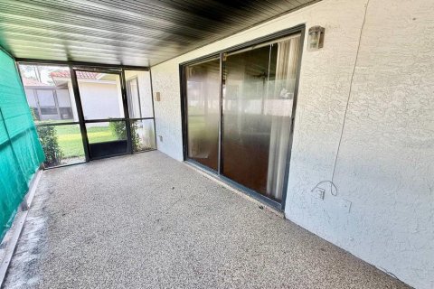 Villa ou maison à louer à Tampa, Floride: 2 chambres, 108.32 m2 № 1874066 - photo 20