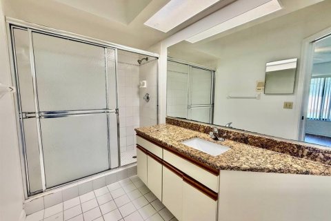 Casa en alquiler en Tampa, Florida, 2 dormitorios, 108.32 m2 № 1874066 - foto 15