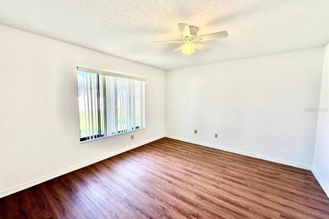 Villa ou maison à louer à Tampa, Floride: 2 chambres, 108.32 m2 № 1874066 - photo 12